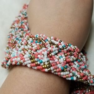 Weaved beaded necklace